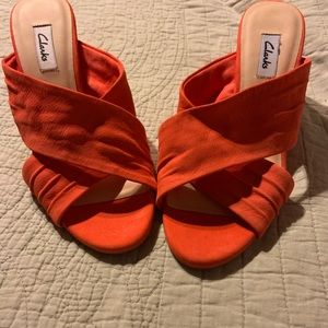 Tangerine Clark’s Mules 8.5 NWOT